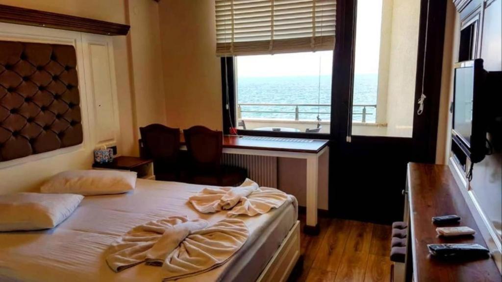 Blue Pier Hotel Kocaeli Eksteriør billede